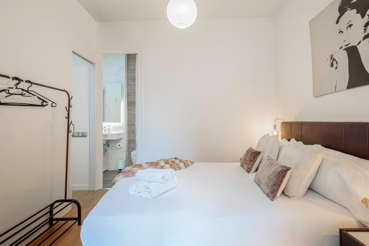 The Gaudi Suites II Барселона Екстер'єр фото