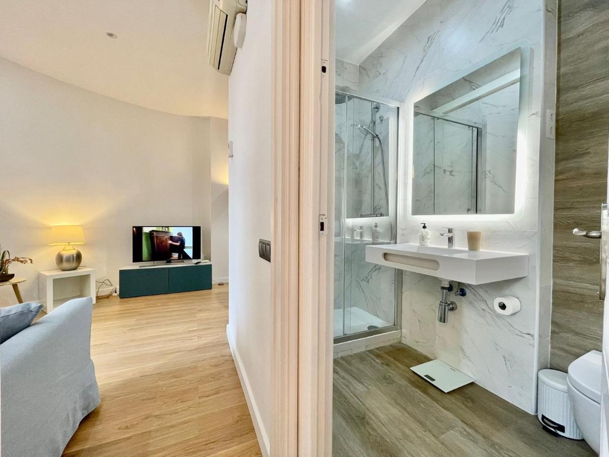 The Gaudi Suites II Барселона Екстер'єр фото