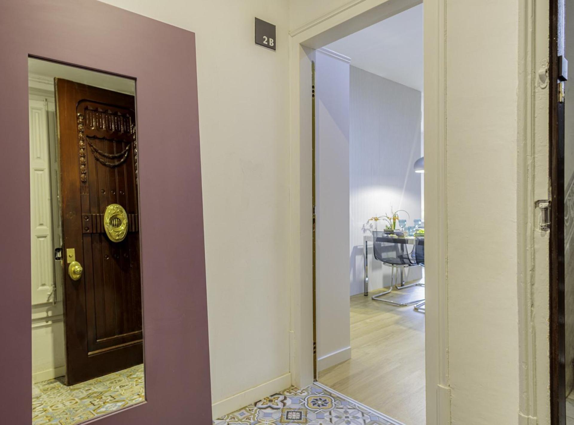 The Gaudi Suites II Барселона Екстер'єр фото