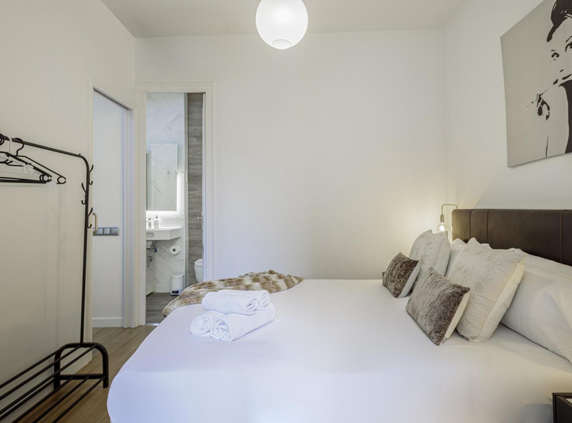 The Gaudi Suites II Барселона Екстер'єр фото