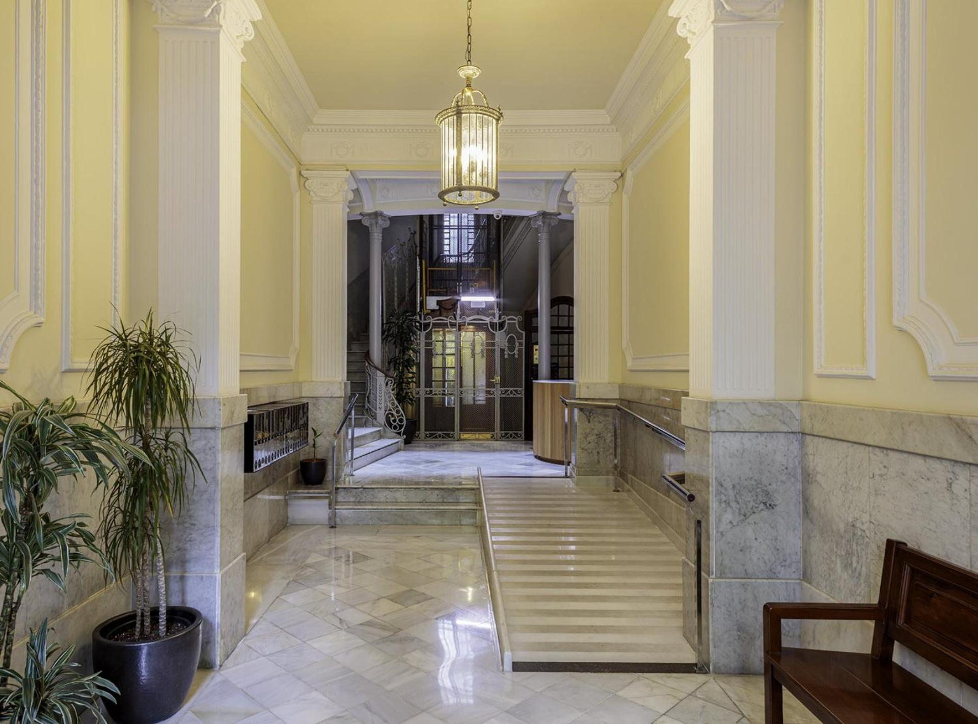 The Gaudi Suites II Барселона Екстер'єр фото